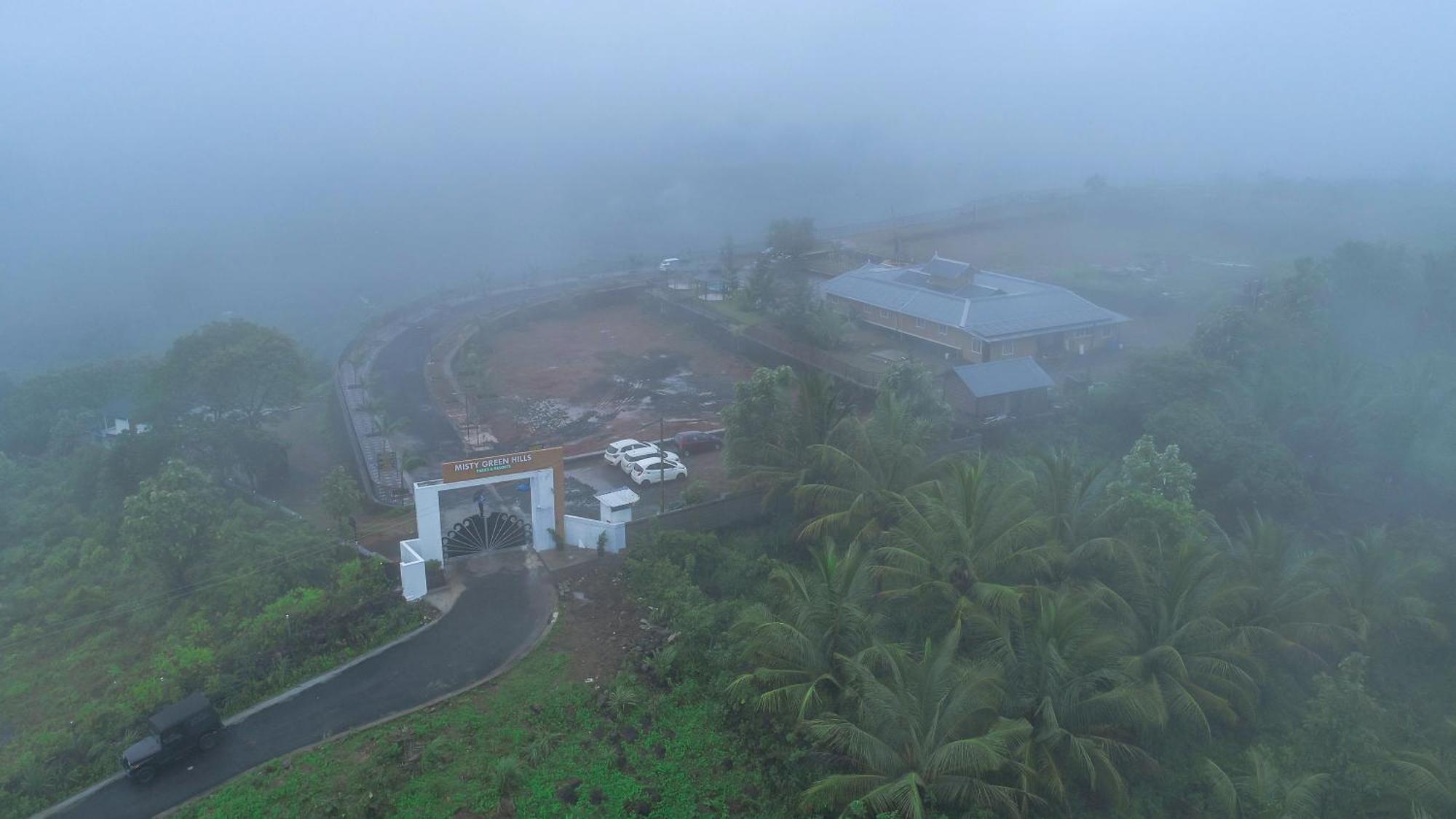 Misty Green Hills Parks & Resorts Kondotty 외부 사진